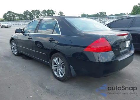 2007 Honda Accord 2.4 Lx z USA, uszkodzony, nr VIN 3HGCM56437G711286